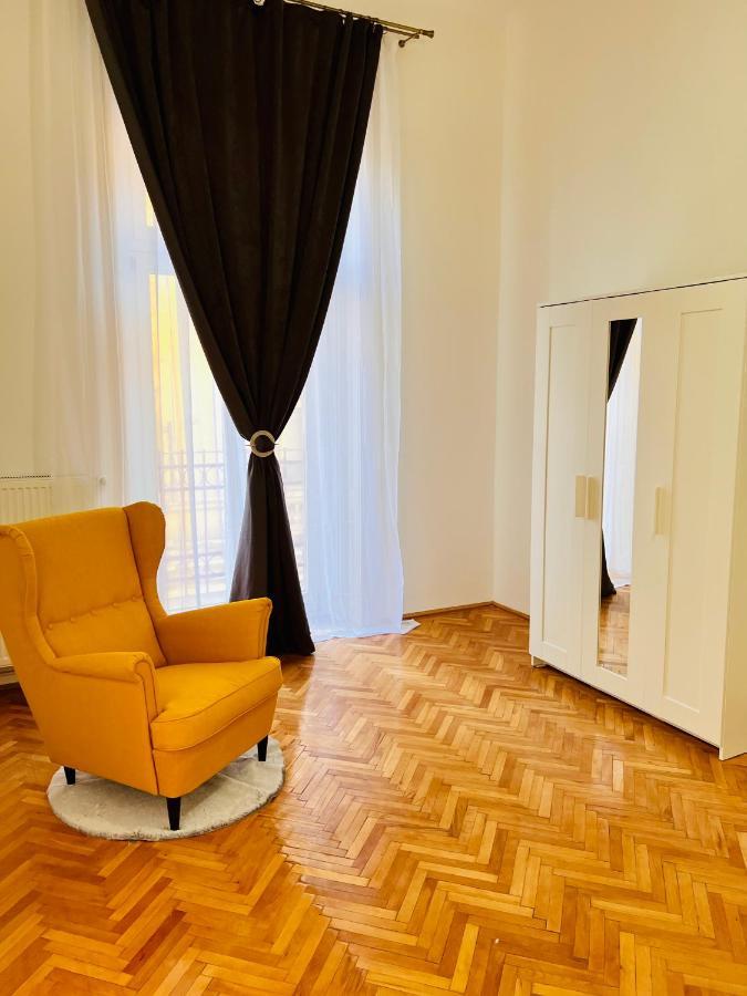 Apartment Friends Central Oradea Exterior foto